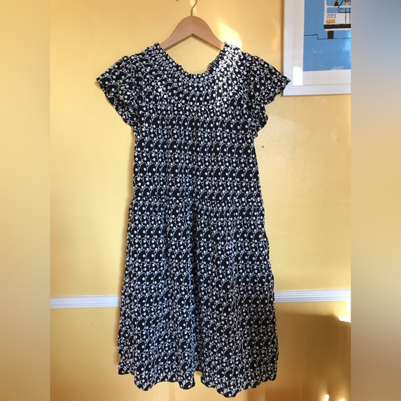 LOFT Dresses & Skirts - LOFT black/ white Eyelet Smocked Yoke Cap Sleeve Swing Shift Dress